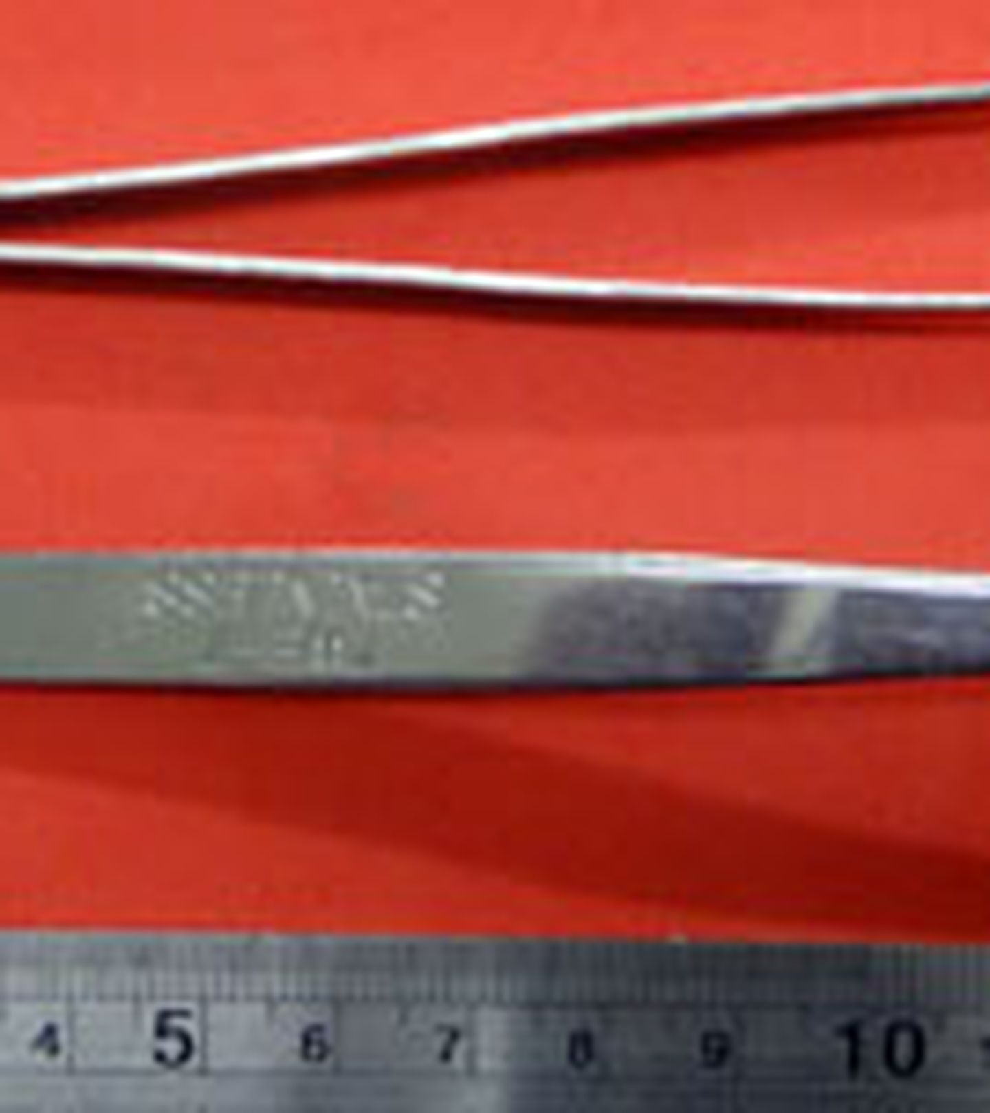 Pinça de Metal Curva - 15 cm