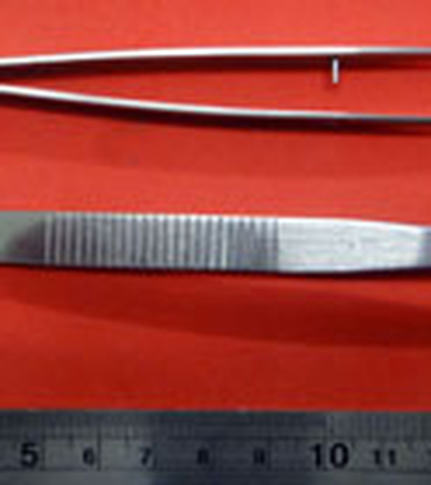 Pinça de Metal Curva - 16 cm - Th0436